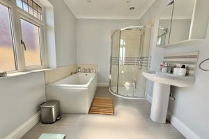 Family Bathroom- click for photo gallery